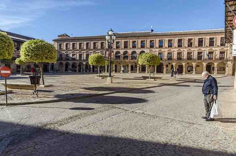 Ciudad Real - Villanueva de los Infantes 02 - plaza Mayor.jpg